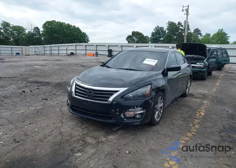 2015 Nissan Altima 2.5 Sv z USA, uszkodzony, nr VIN 1N4AL3AP1FC462704